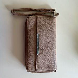 Sofe keeper, wrist wallet, coin pocket, 12 cc pocket, outside pocket, Tan